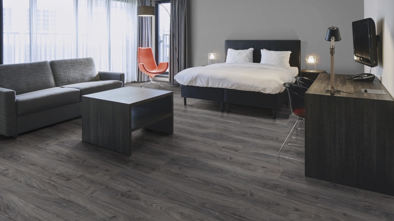 Forbo Allura Dryback | Wood 0,40 | 60306DR4 rustic anthracite oak | 150 x 28 cm