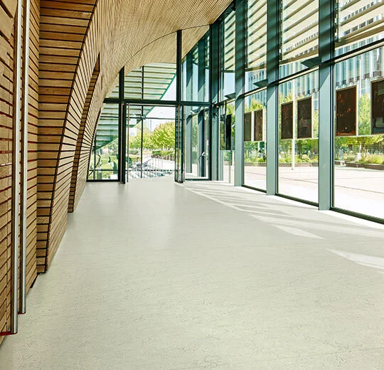 Forbo Marmoleum DECIBEL - 386035 silver shadow Linoleum Bahnenware