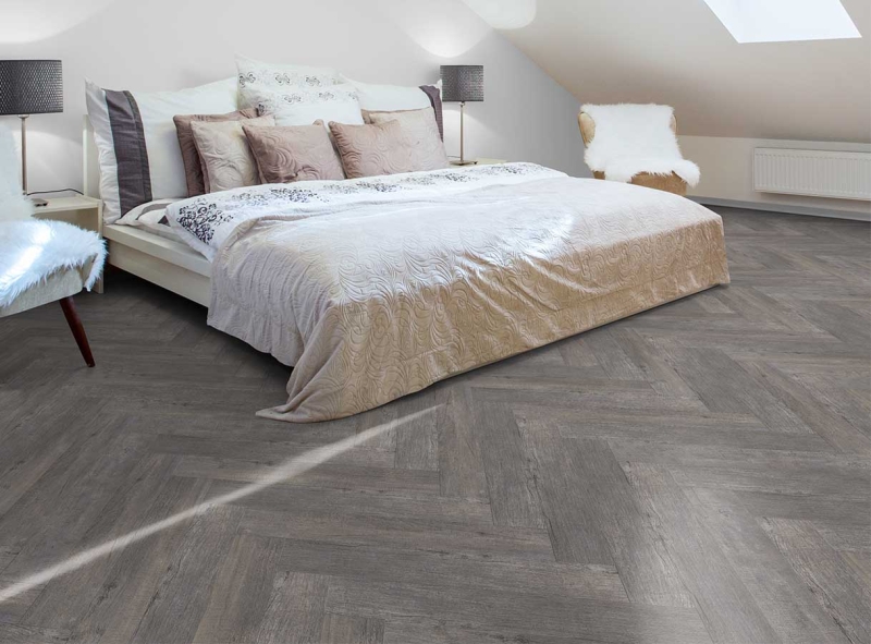 Klick Vinyl Sly - Herringbone Corse | Trittschalldämmung integr