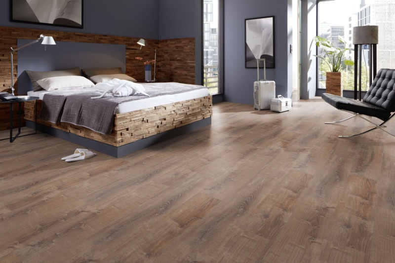 Klick Vinyl Smoky Oak Natural | STARCLIC MORE+
