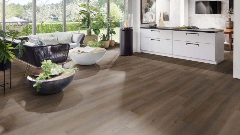 HWZ STRONG SPC VARIANT 